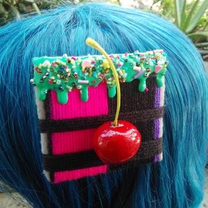 Mini Art Hair Clip